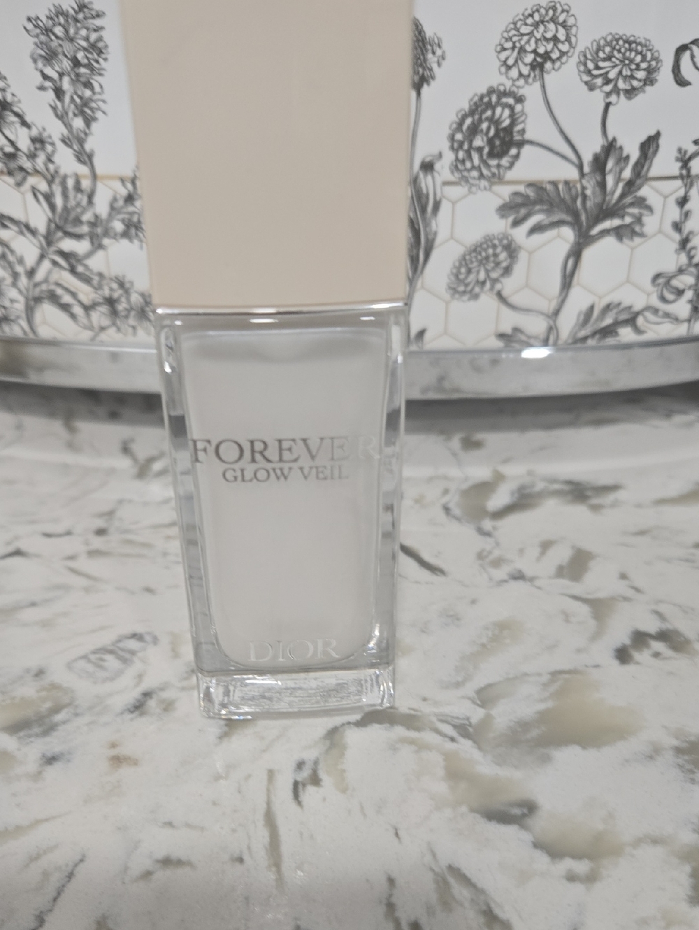 Dior Forever Glow Veil Illuminating Primer - Pearl White